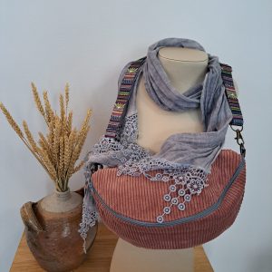 Sac banane Cathia en velours côtelé couleur bois de rose