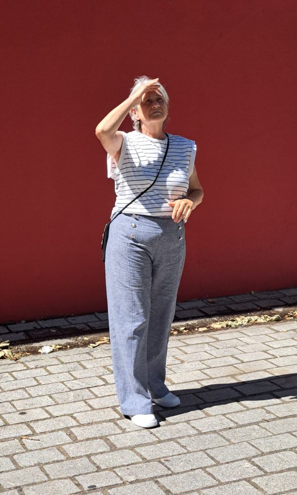 Pantalon style marin en lin et coton gris moyen.