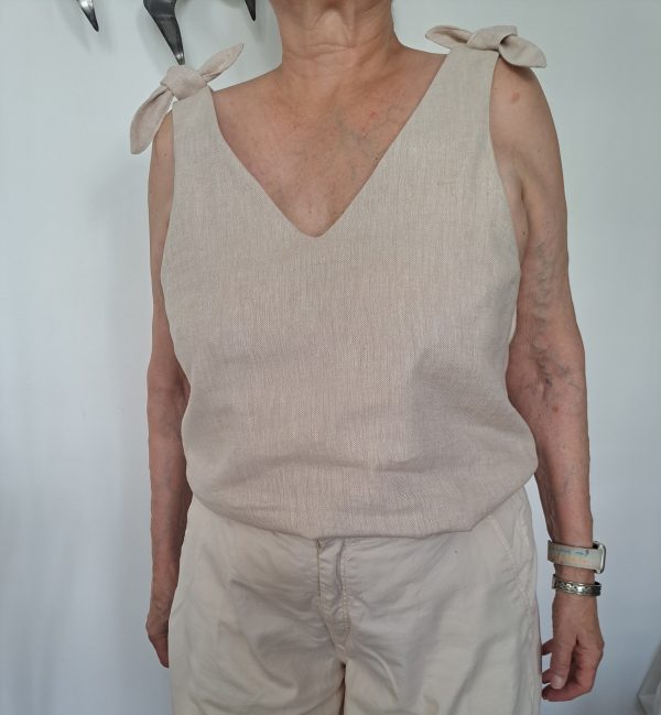 Top femme chic/décontracté. Nœuds à nouer aux épaules