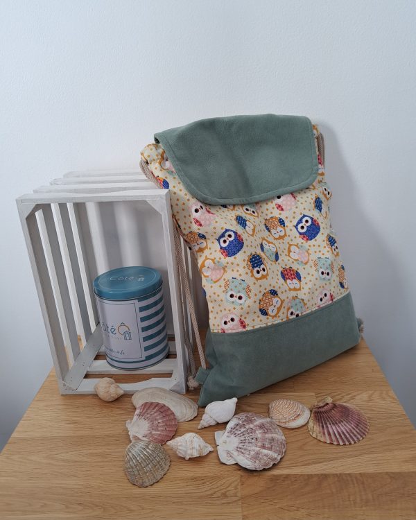 Sac à dos ficelles renforcé en velours vert et aux motifs hiboux