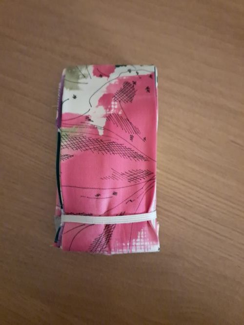 Gain de place optimal : le sac Pli Vite l'Arty en polyester se replie en un clin d'œil pour vous accompagner partout.