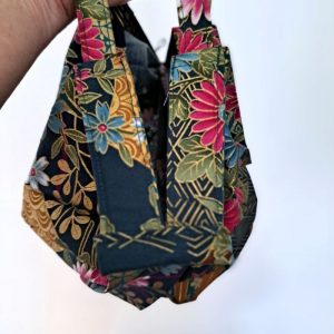 Sac Miette Pli‑Vite Hanami ouvert – sac artisanal au motif floral et doré